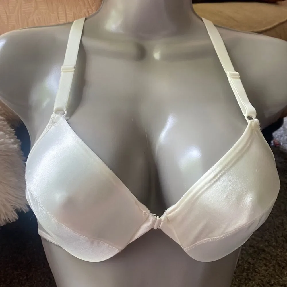 Vintage Victoria’s Secret Second Skin Satin Racerback from close Bra 34A Ivory